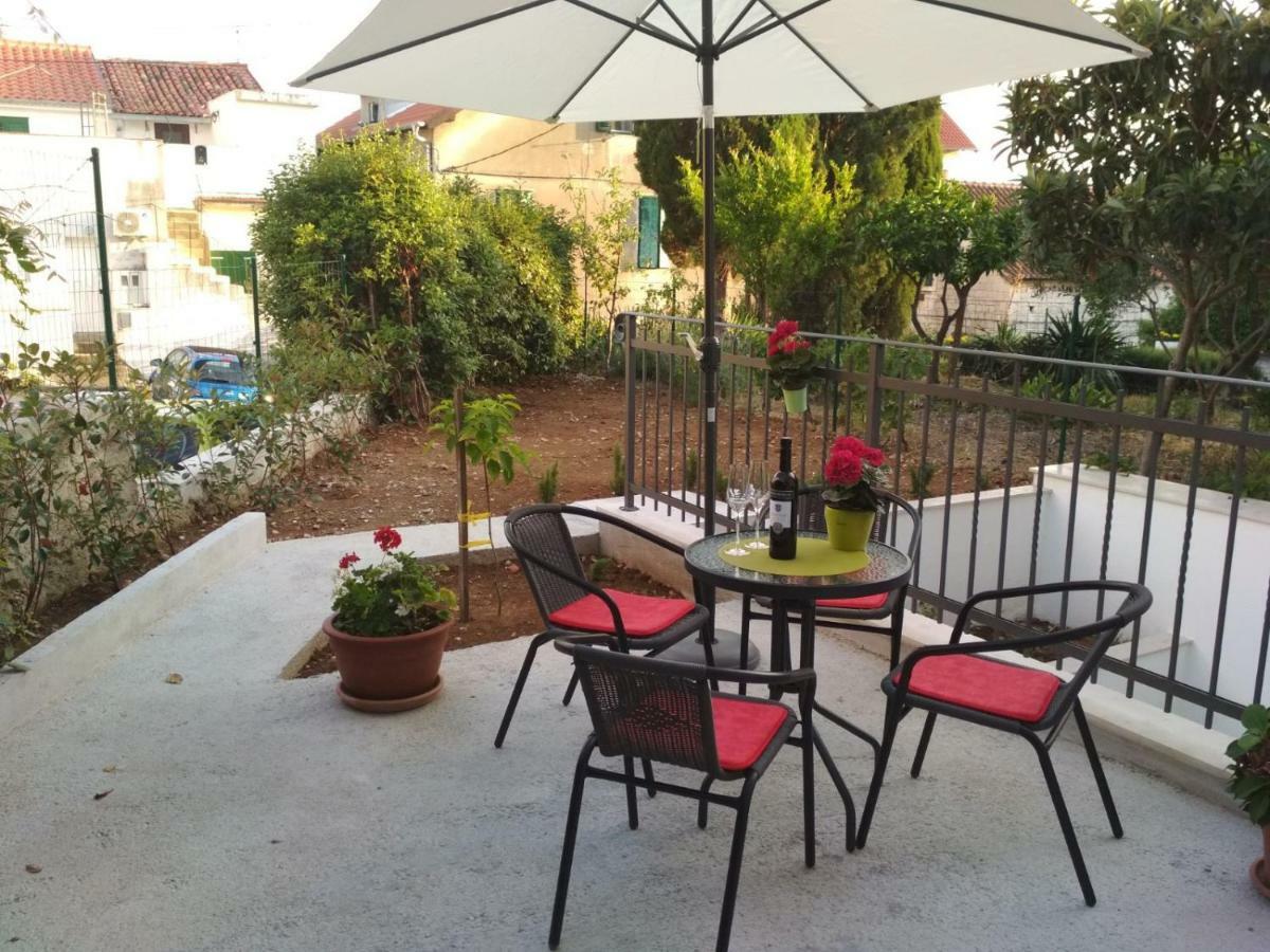 Apartment Nives In The City Center - Free Parking Split Kültér fotó