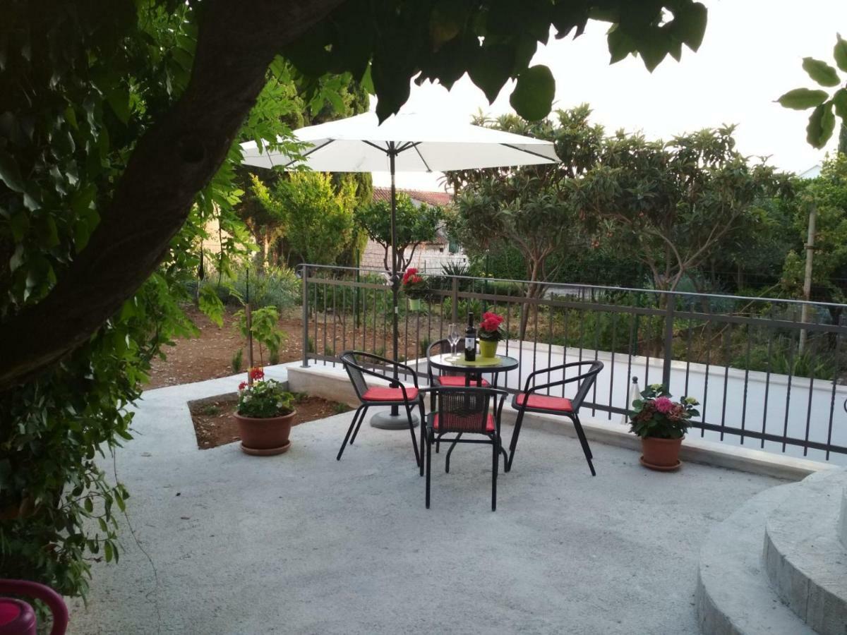 Apartment Nives In The City Center - Free Parking Split Kültér fotó