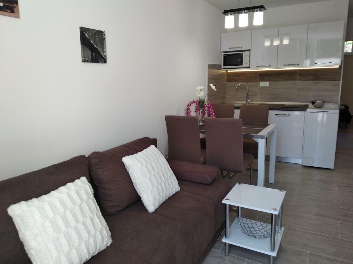 Apartment Nives In The City Center - Free Parking Split Kültér fotó