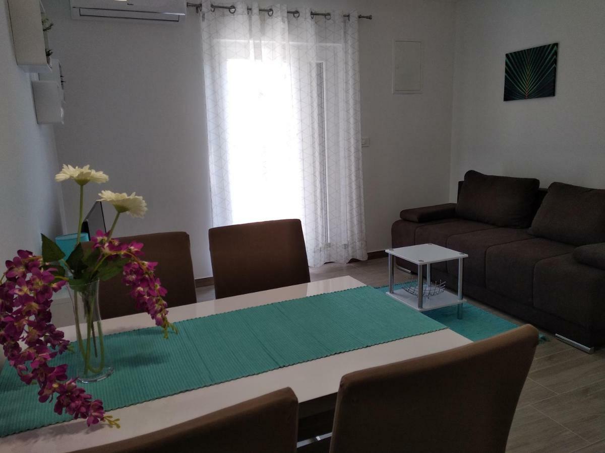 Apartment Nives In The City Center - Free Parking Split Kültér fotó
