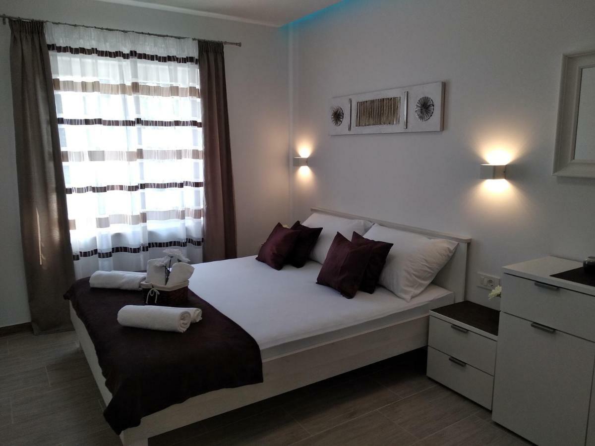 Apartment Nives In The City Center - Free Parking Split Kültér fotó