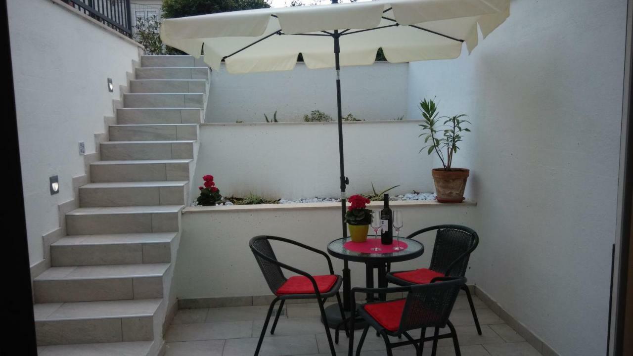 Apartment Nives In The City Center - Free Parking Split Kültér fotó