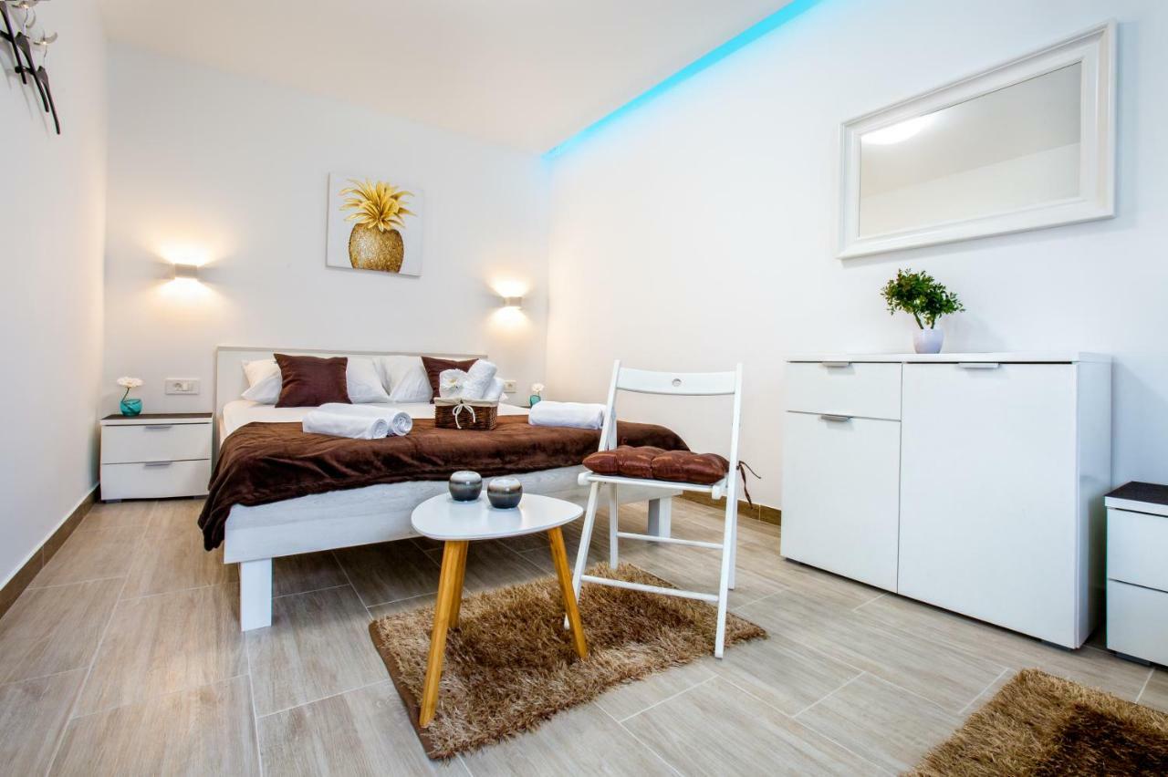 Apartment Nives In The City Center - Free Parking Split Kültér fotó