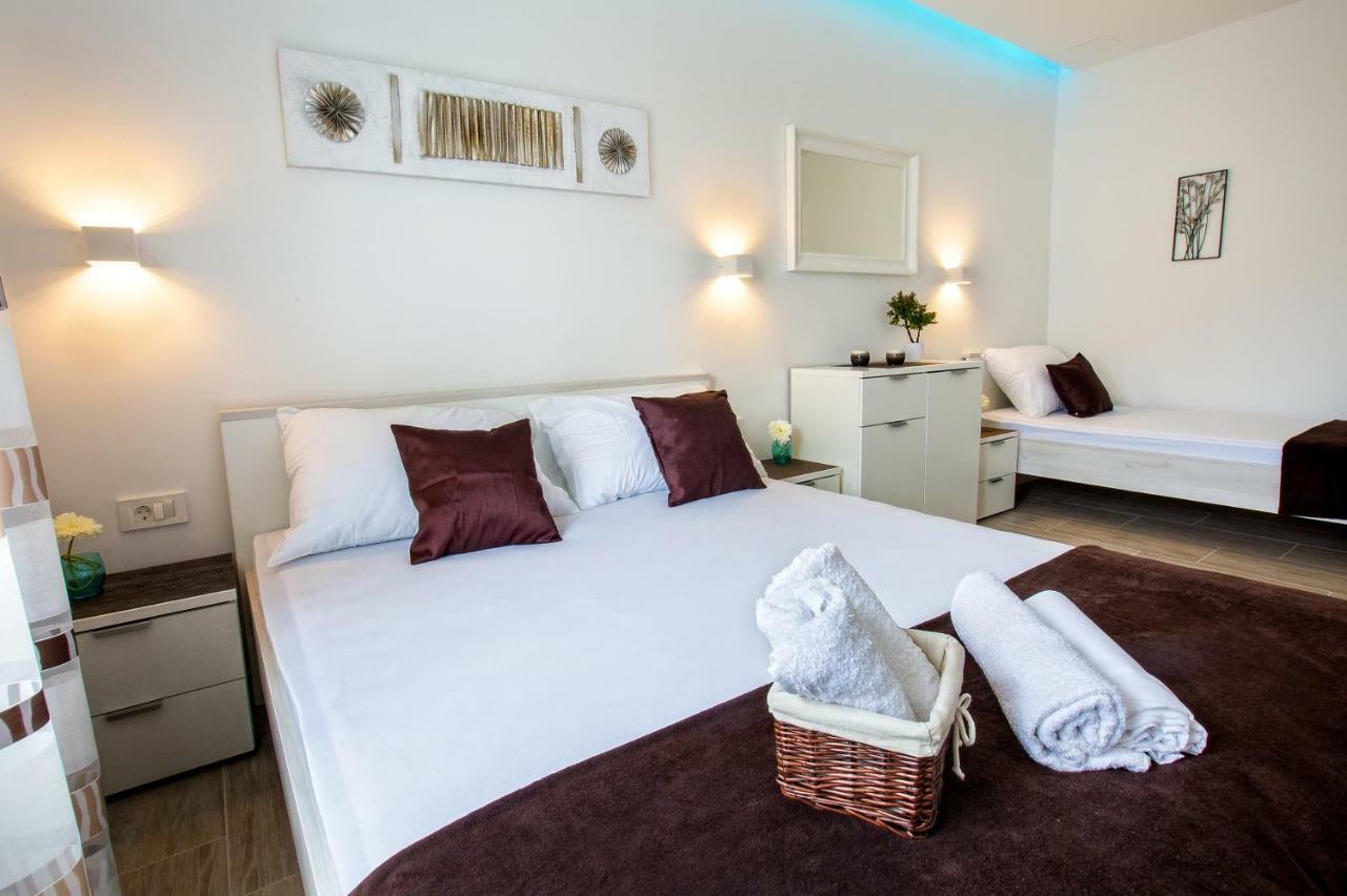 Apartment Nives In The City Center - Free Parking Split Kültér fotó