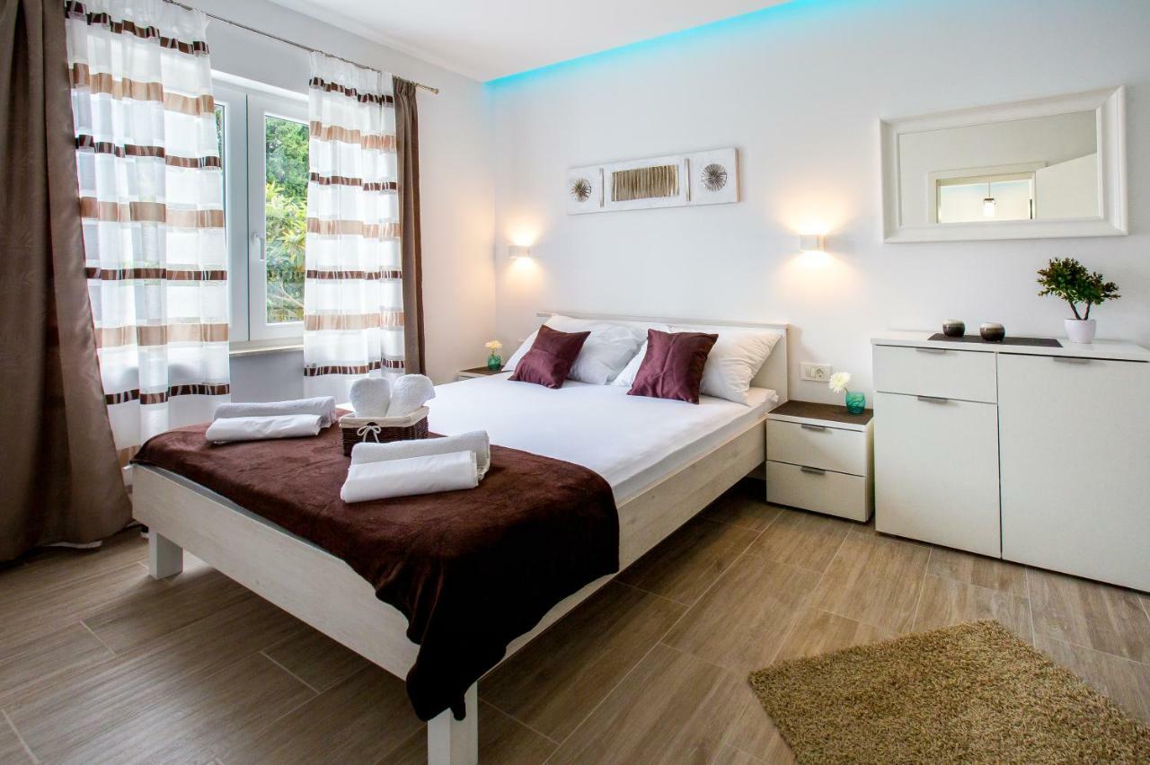 Apartment Nives In The City Center - Free Parking Split Kültér fotó